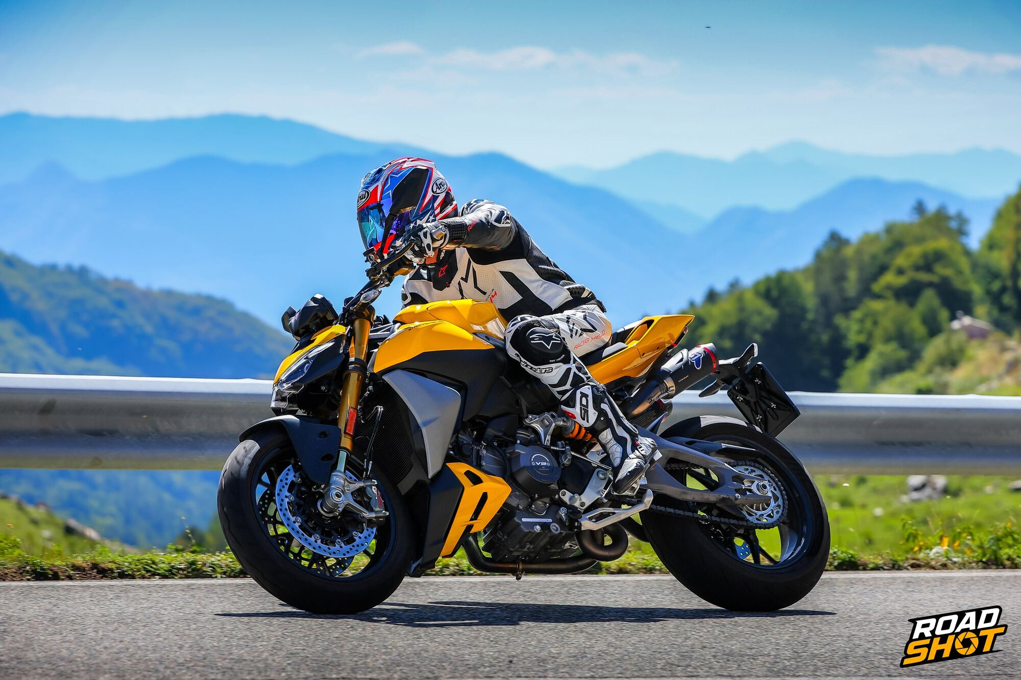 Moto sportiva a Campocatino